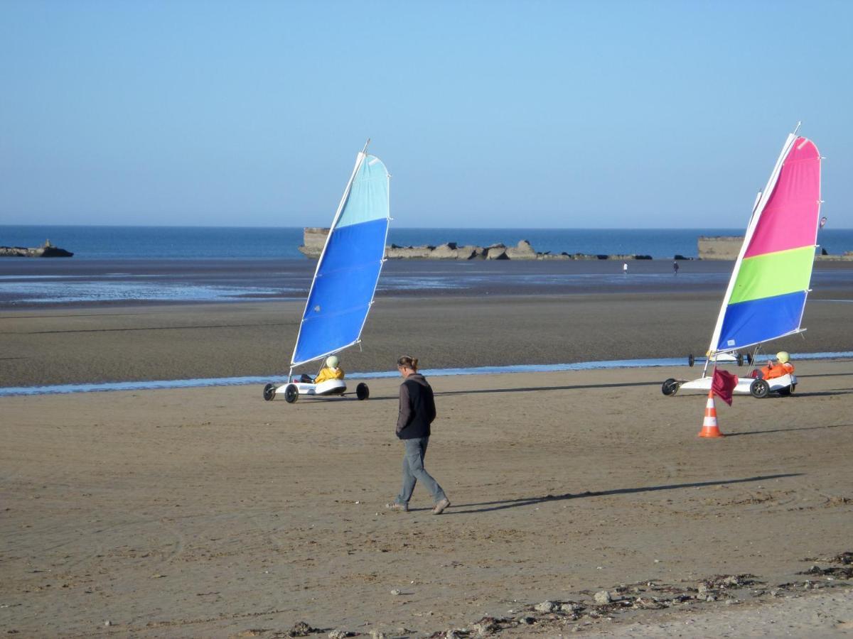 Gites "Plage" Ou "Pieds Dans L'Eau" En Front De Mer A Asnelles , 3Km D'Arromanches, 10Km De Bayeux Eksteriør bilde